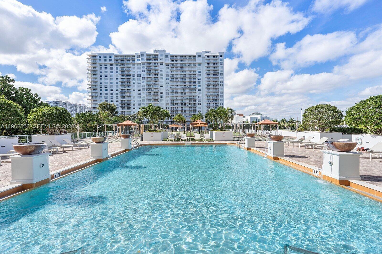 ADMIRALS PORT CONDO WEST - Residential
