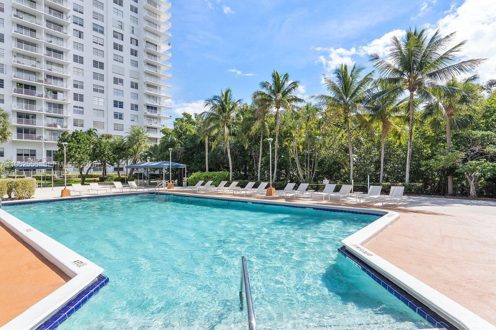 ADMIRALS PORT CONDO WEST - Residential
