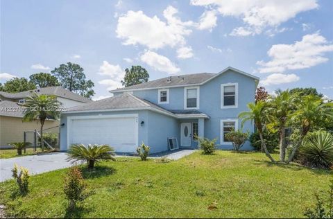 Photo of 945 Gateshead CT, Kissimmee, FL 34758 (MLS # A12027183)