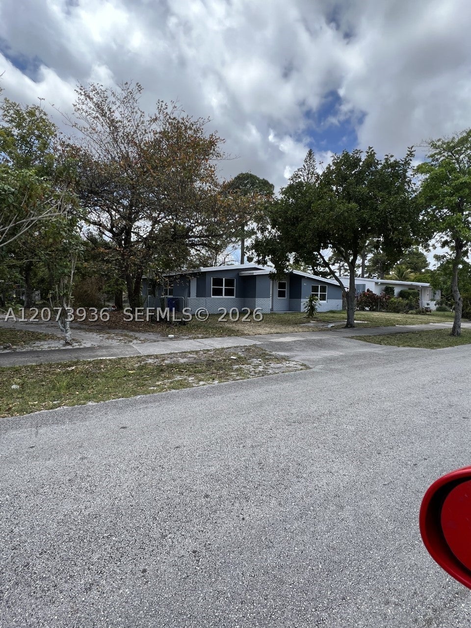 1704 NW 18th St
