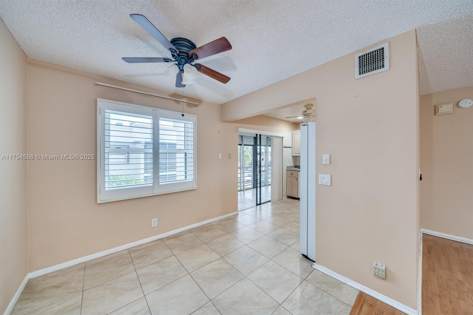 KINGS POINT CAPRI CONDOS - Residential