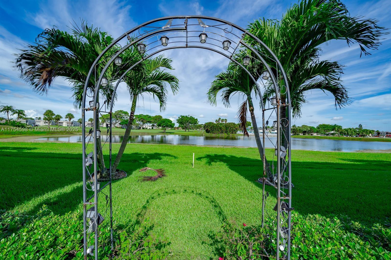 KINGS POINT CAPRI CONDOS - Residential