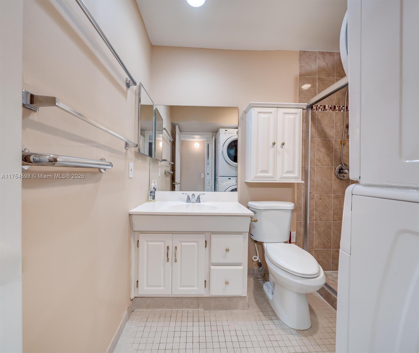 KINGS POINT CAPRI CONDOS - Residential
