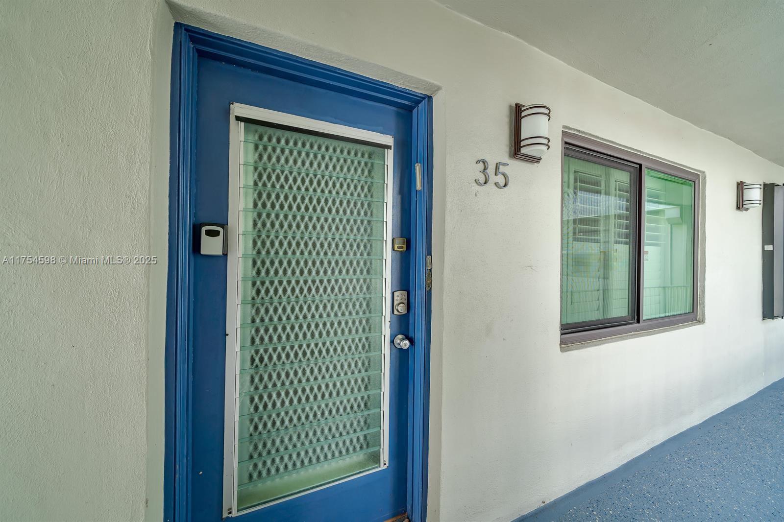 KINGS POINT CAPRI CONDOS - Residential