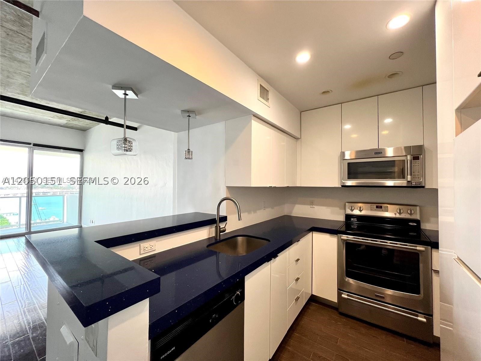 1200 West Ave PH29