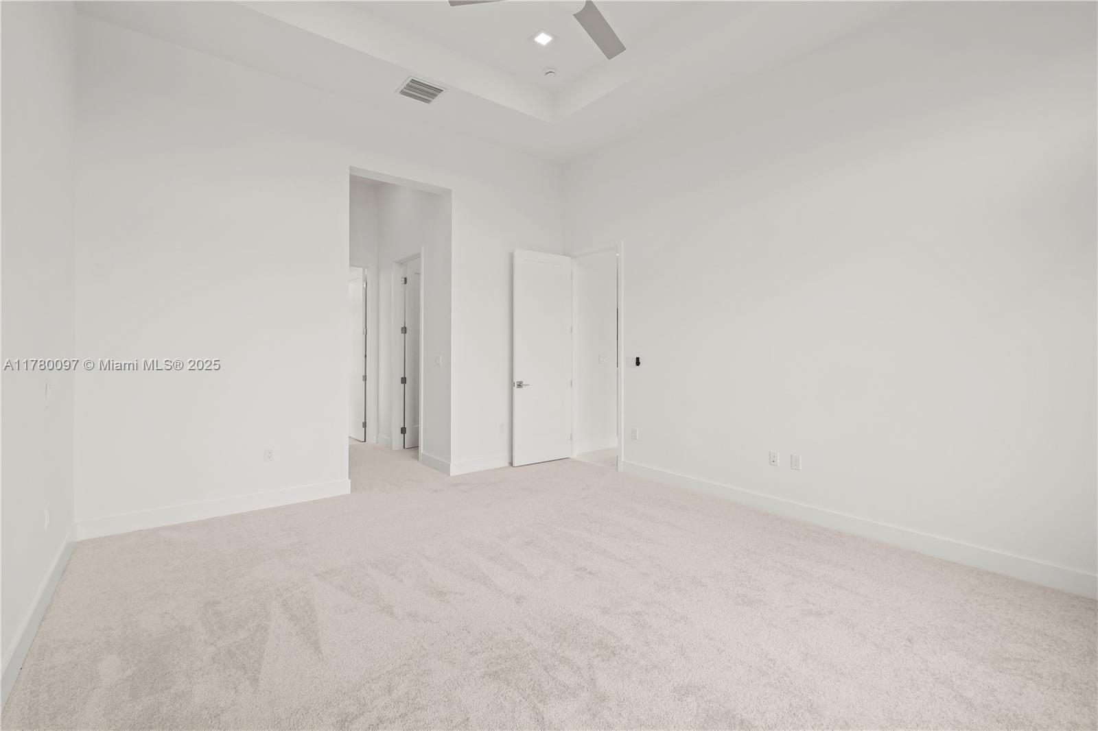 AVENIR POD - Residential Lease