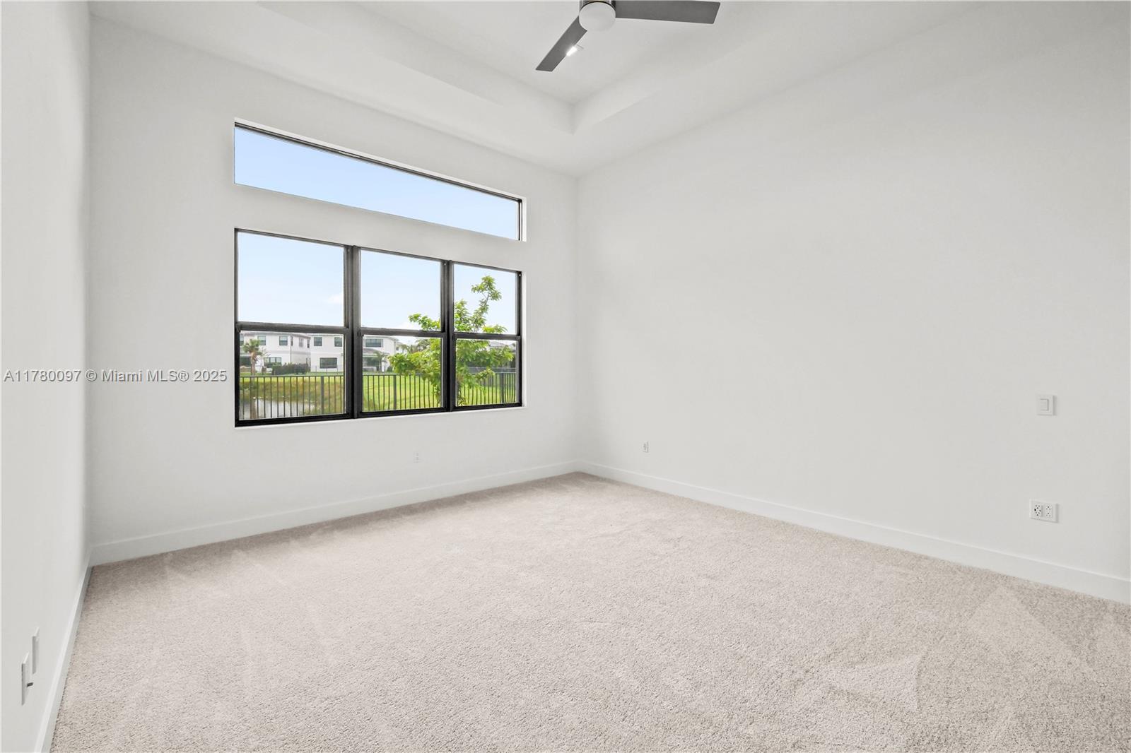 AVENIR POD - Residential Lease