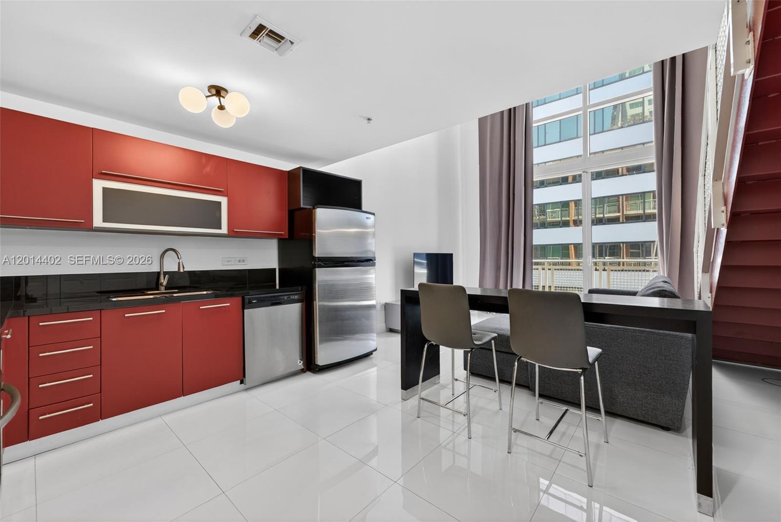 253 NE 2nd St 424