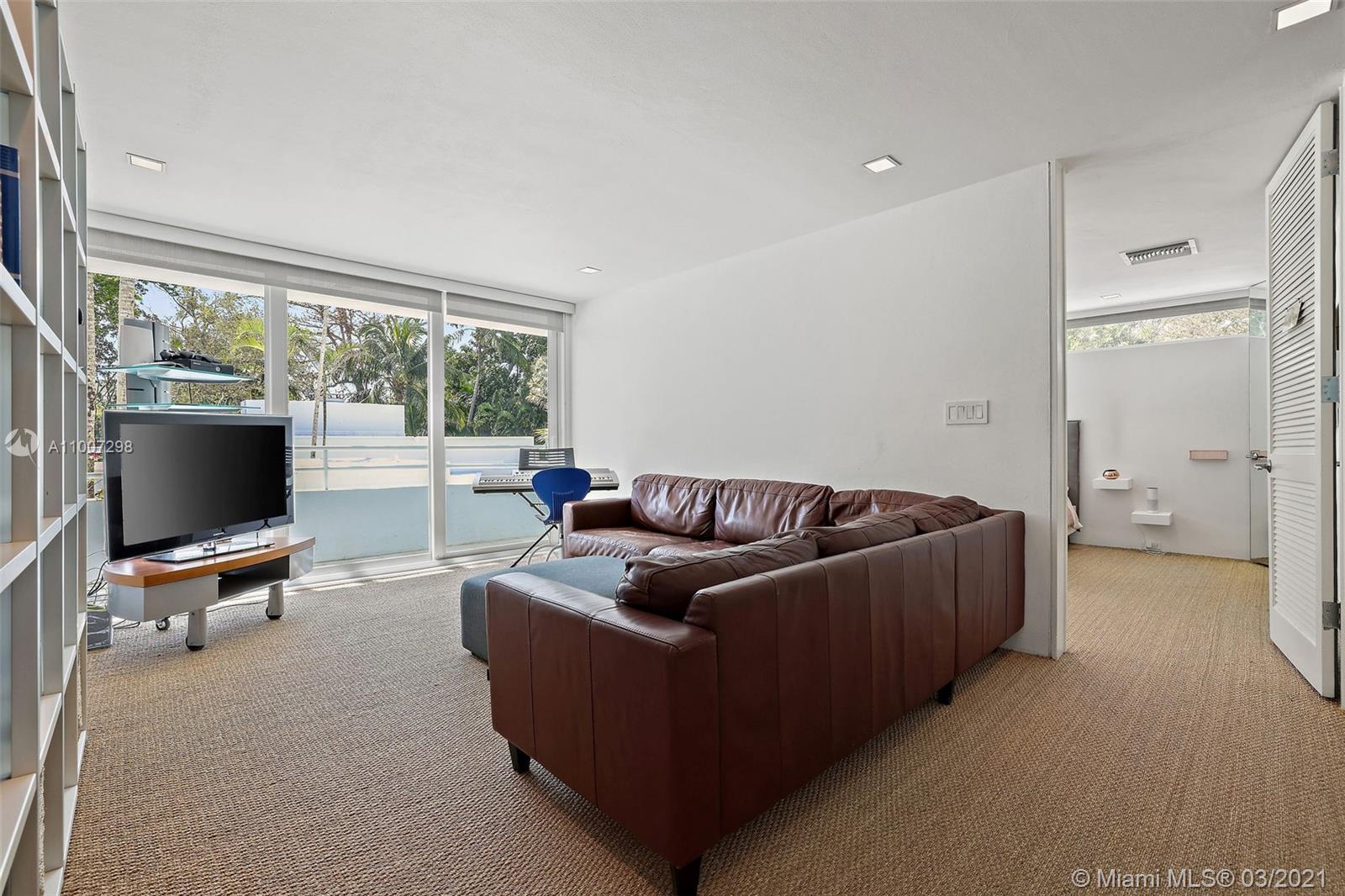 SNAPPER CREEK LAKES SUB - Residential