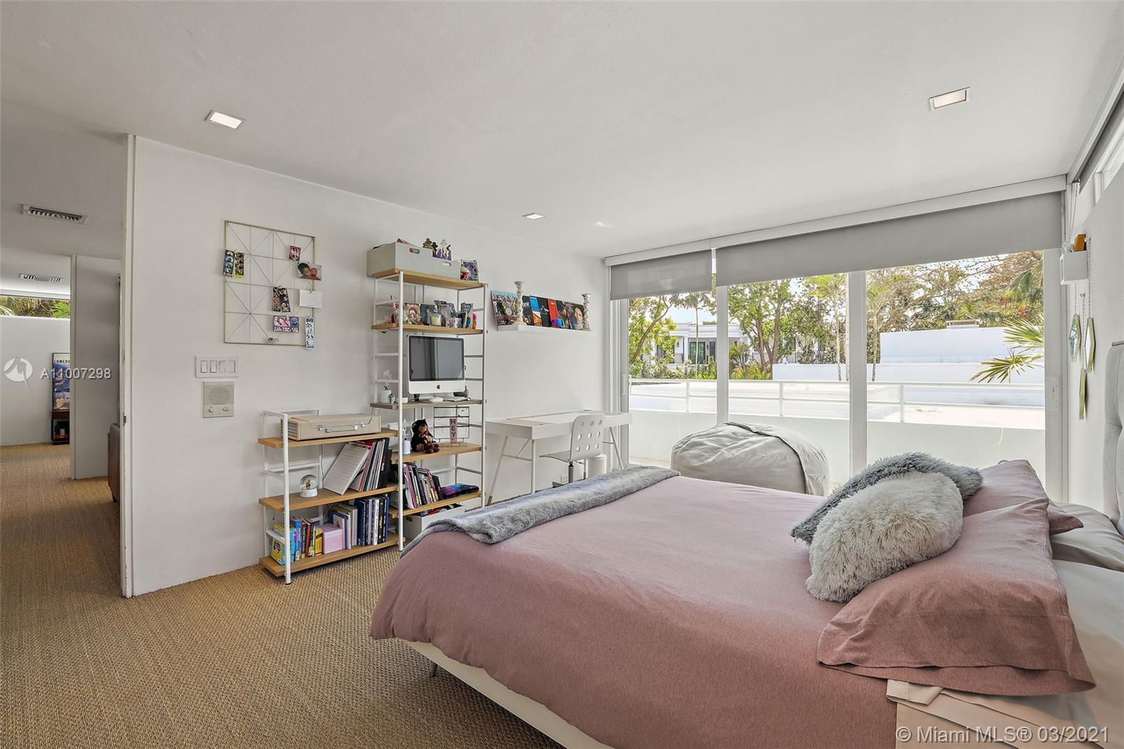 SNAPPER CREEK LAKES SUB - Residential