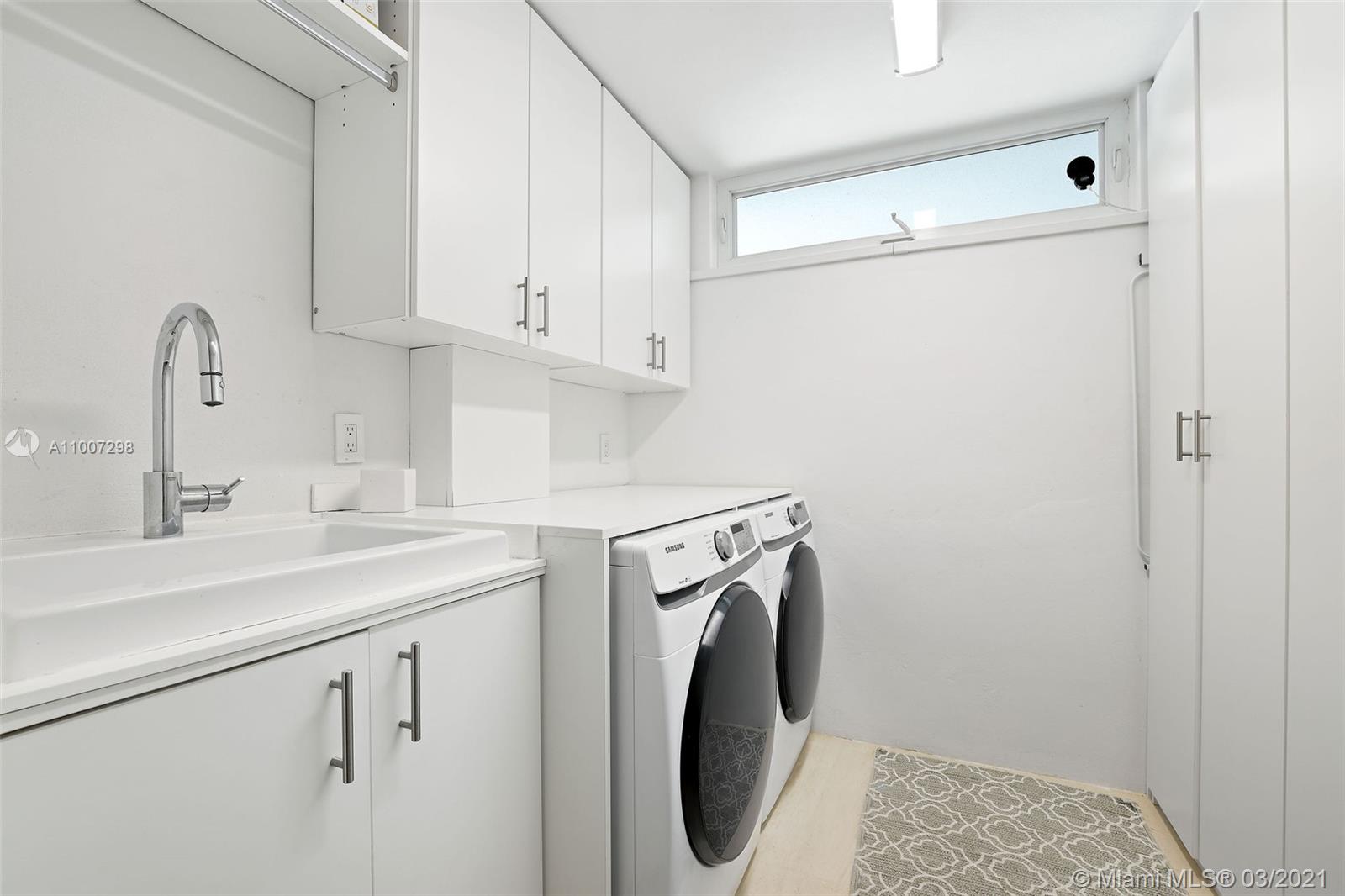 SNAPPER CREEK LAKES SUB - Residential