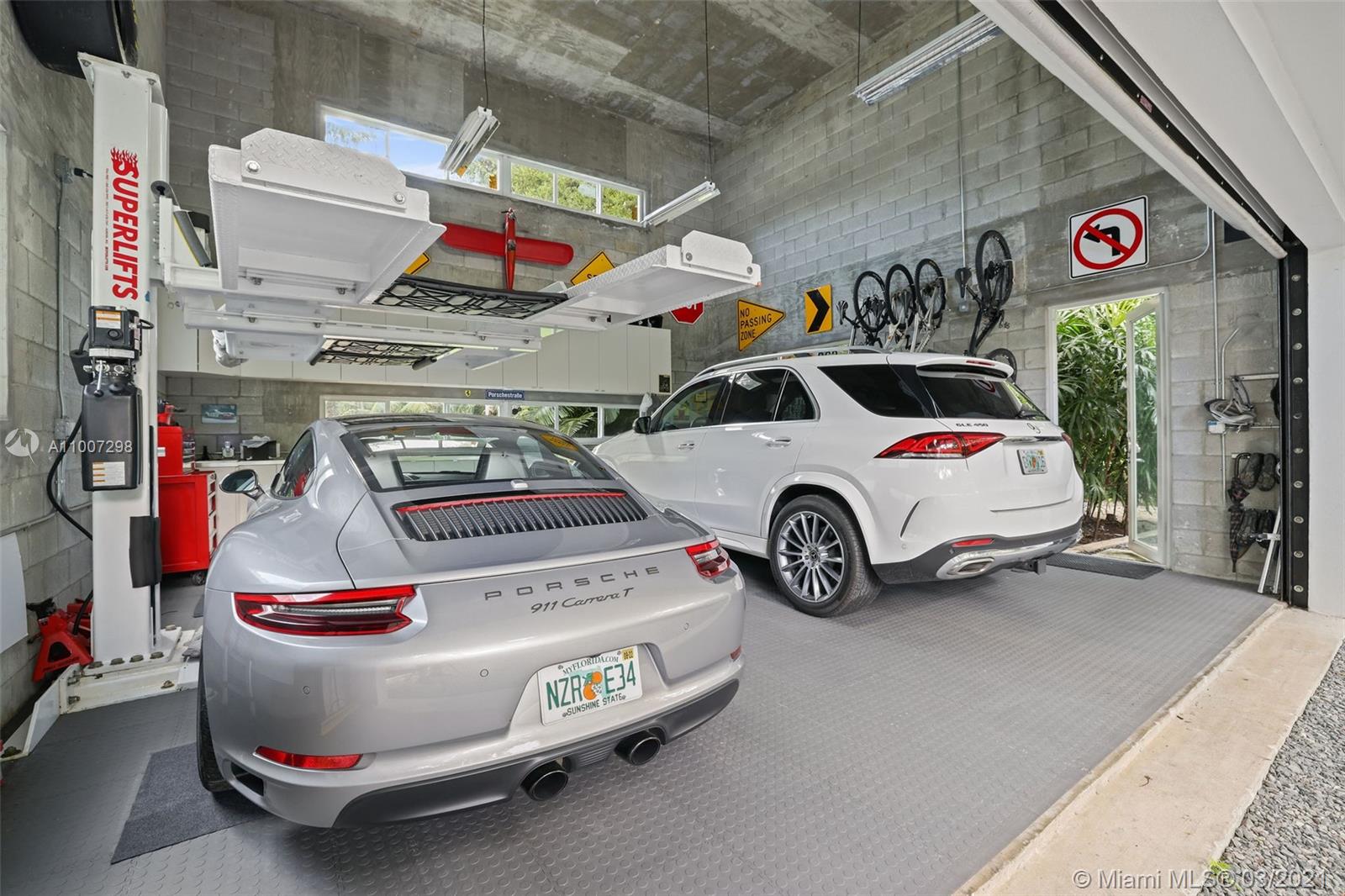 SNAPPER CREEK LAKES SUB - Residential