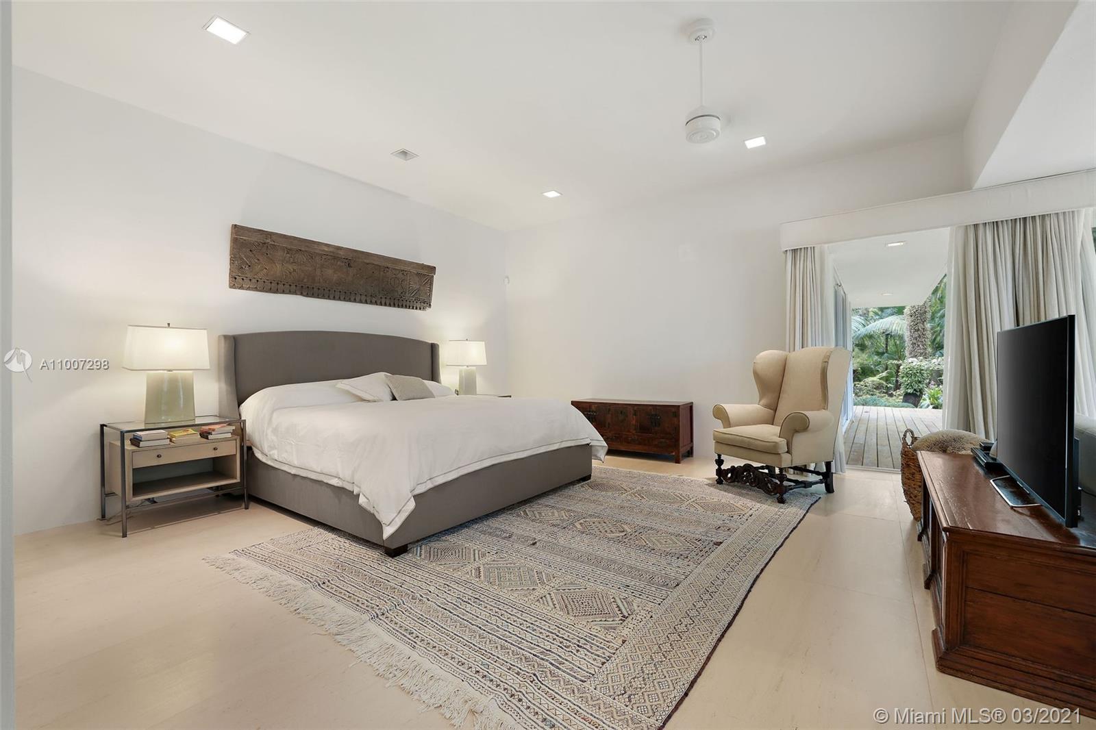 SNAPPER CREEK LAKES SUB - Residential