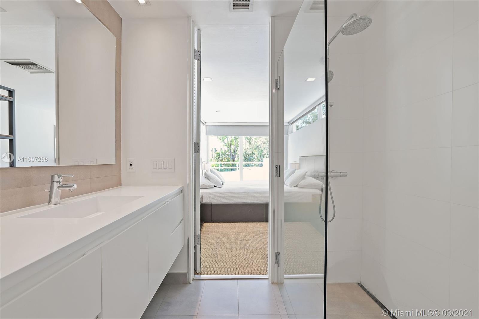 SNAPPER CREEK LAKES SUB - Residential