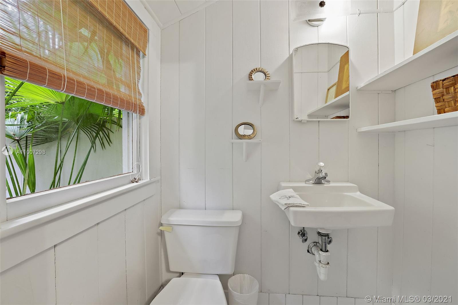 SNAPPER CREEK LAKES SUB - Residential