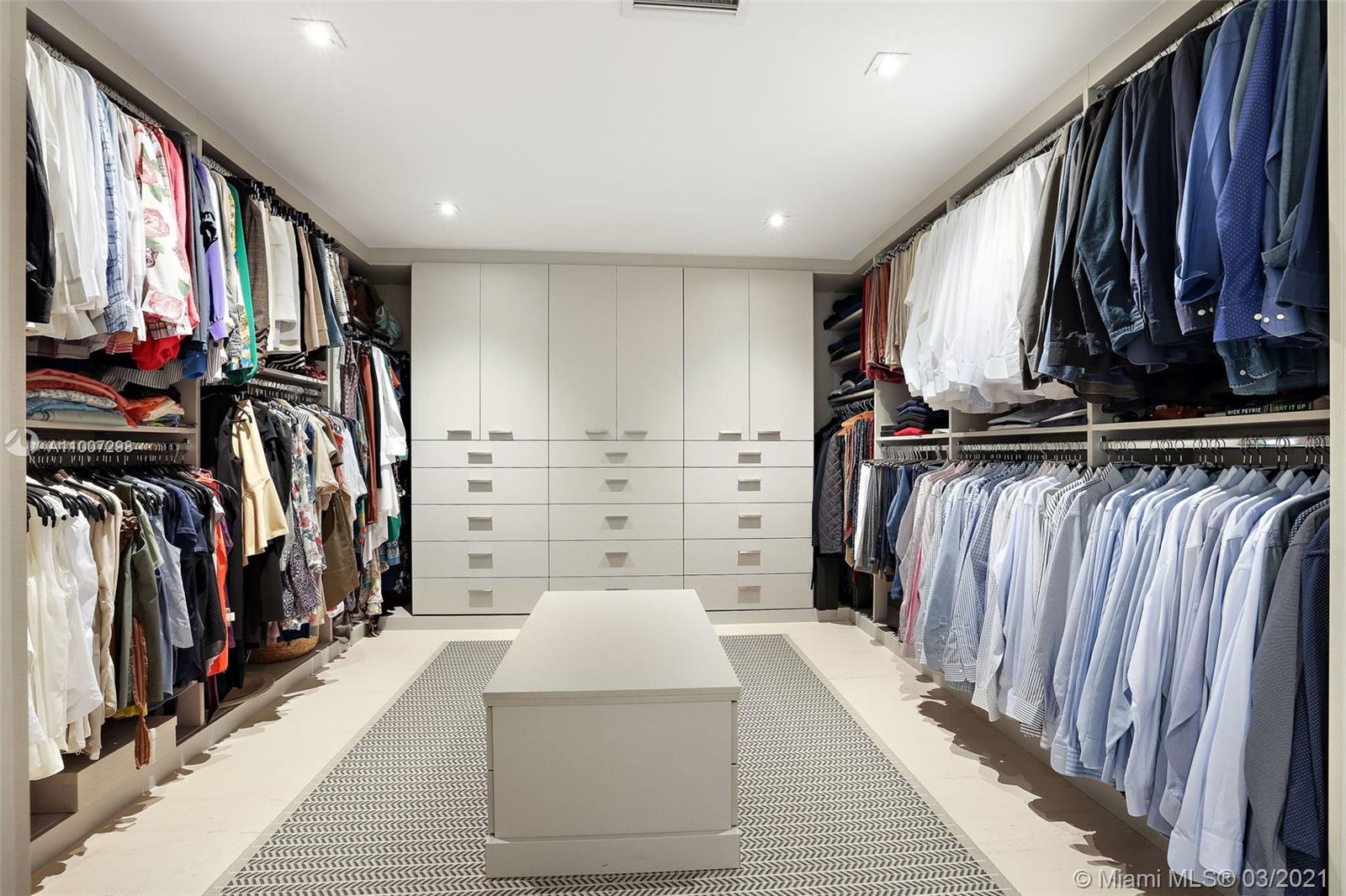 SNAPPER CREEK LAKES SUB - Residential