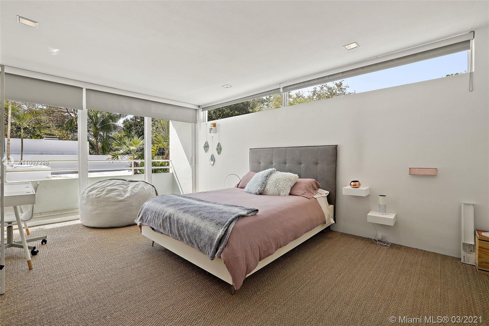 SNAPPER CREEK LAKES SUB - Residential