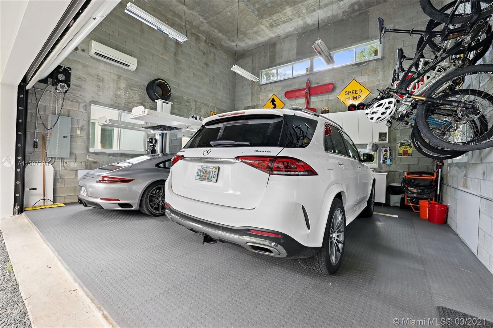 SNAPPER CREEK LAKES SUB - Residential