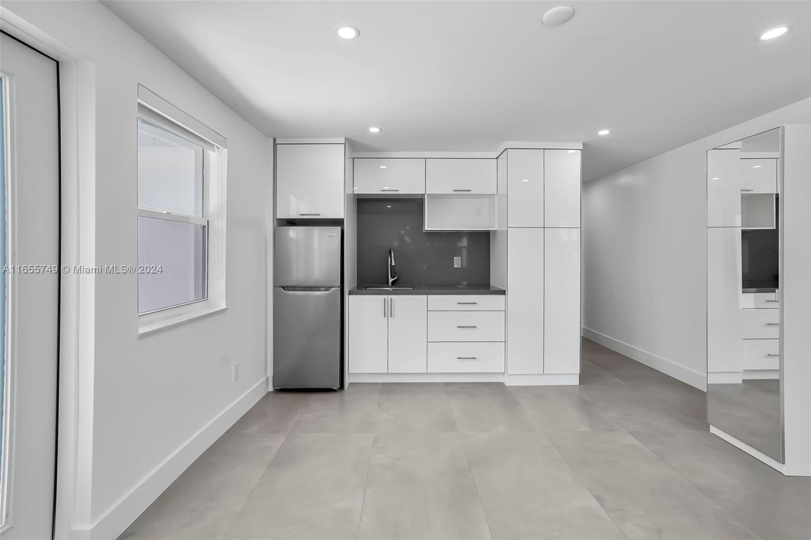 FAIRMONT PARK - Residential Lease