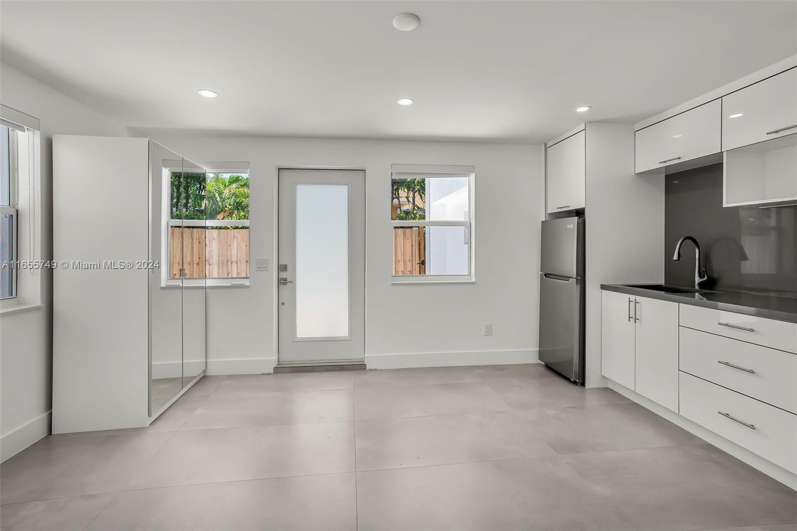 FAIRMONT PARK - Residential Lease
