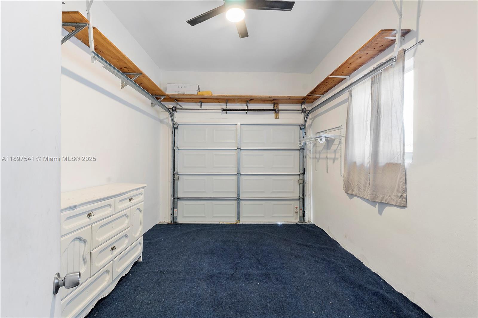 HOLLYWOOD LITTLE RANCHES - Residential Lease