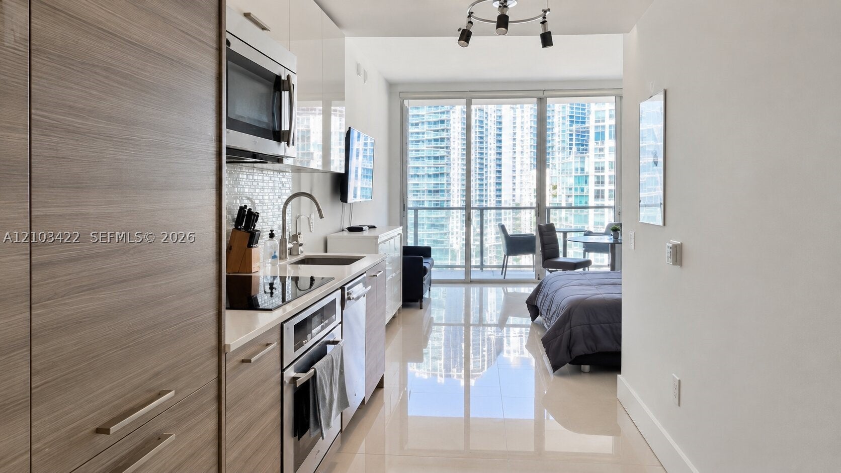 1300 Brickell Bay Dr 2112