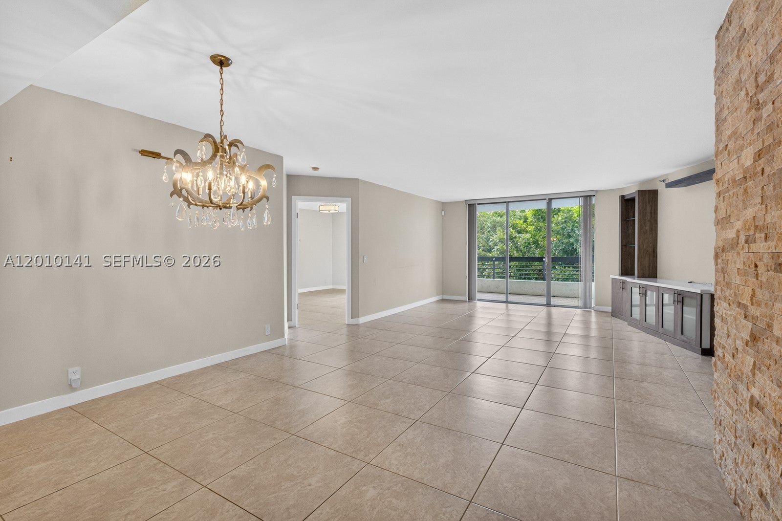 3500 Mystic Pointe Dr