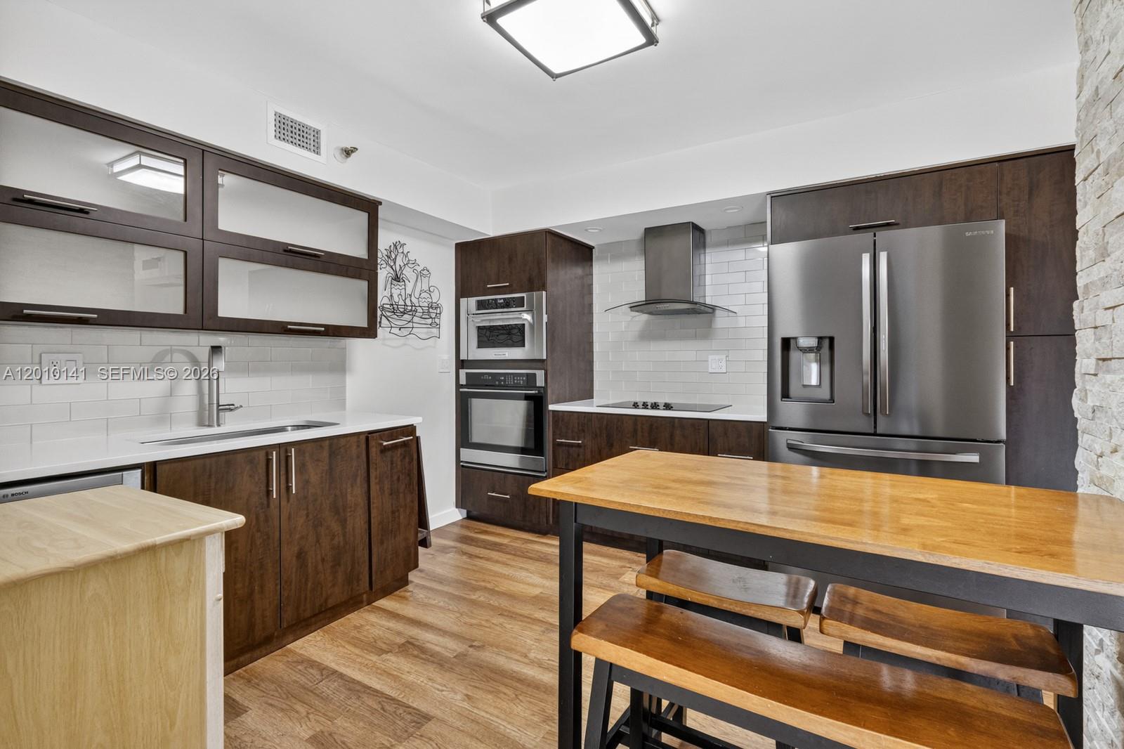 MYSTIC POINTE TOWER 400 C - Residential
