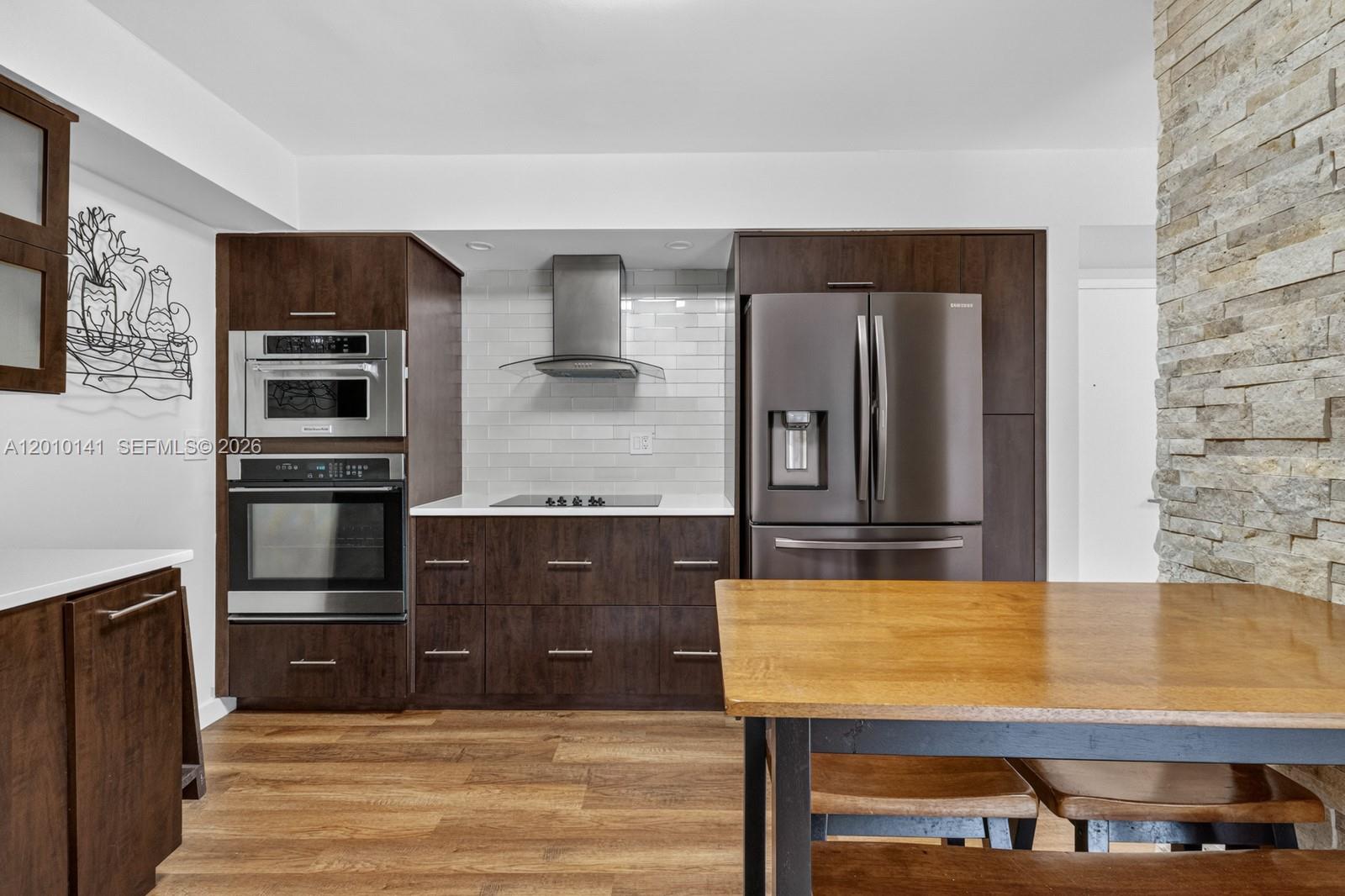 MYSTIC POINTE TOWER 400 C - Residential