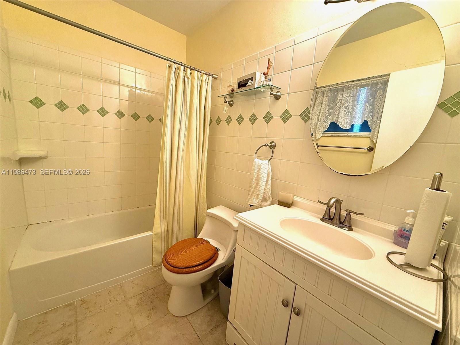 VENTURA VILLAS CONDO - Residential Lease