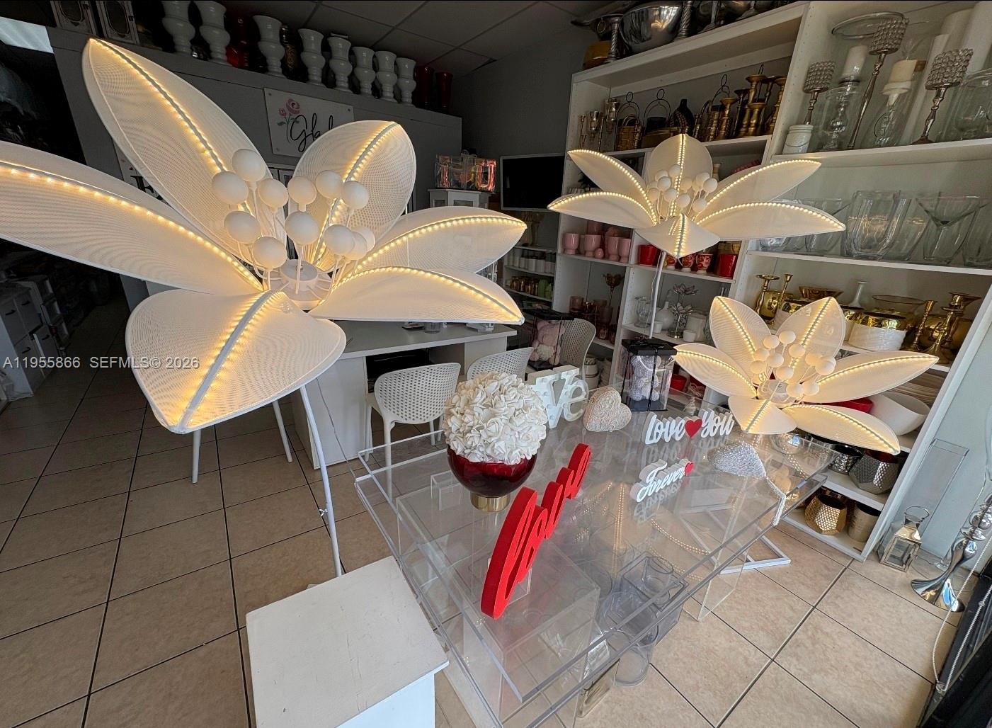 FLOWER BOUTIQUE FOR SALE, SW 137th Ave Miami