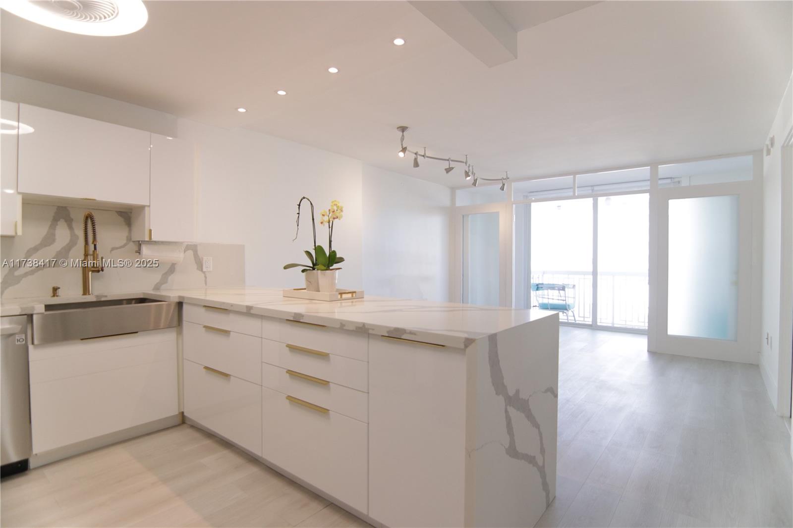 Lovely 1/1 With Ocean Views In South Beach's Prestigious SOFI Neighborhood. You'll Enjoy All The Comforts Of A Remodeled Home- New Stainless Steel Appliances, New HVAC, New Impact Windows & Sliders, & More. Quartz Waterfall Countertop & Toto Kitchen Farmer Sink/Faucet. Small Office Near Balcony Provides Just The Right Amount Of Privacy To Get Work Done, & The Amazing Ocean View Provides The Serenity To Get Through It! Building Features Heated Pool, Direct Ocean Access Including Free Beach Chairs & Umbrellas & More. Low HOA Includes Cable, Internet, Water, Sewer, Trash, & Indoor Pest Control. Steps To The Beach, Joe's Stone Crab, Carbone, &The Excitement of Ocean Drive! 40 year recertifiation completed.