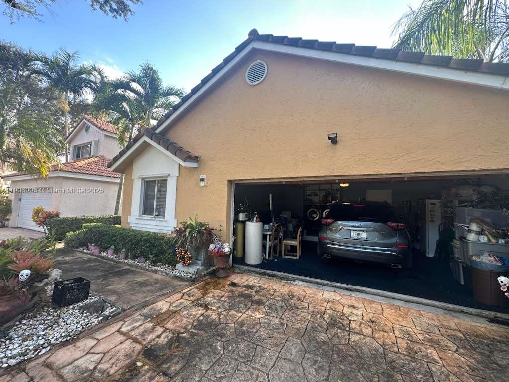 CENTRAL PARK LAKE - Residential