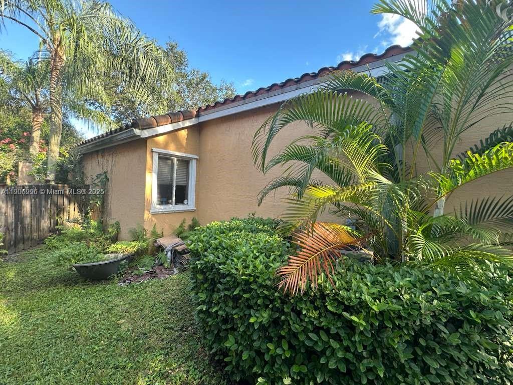 CENTRAL PARK LAKE - Residential