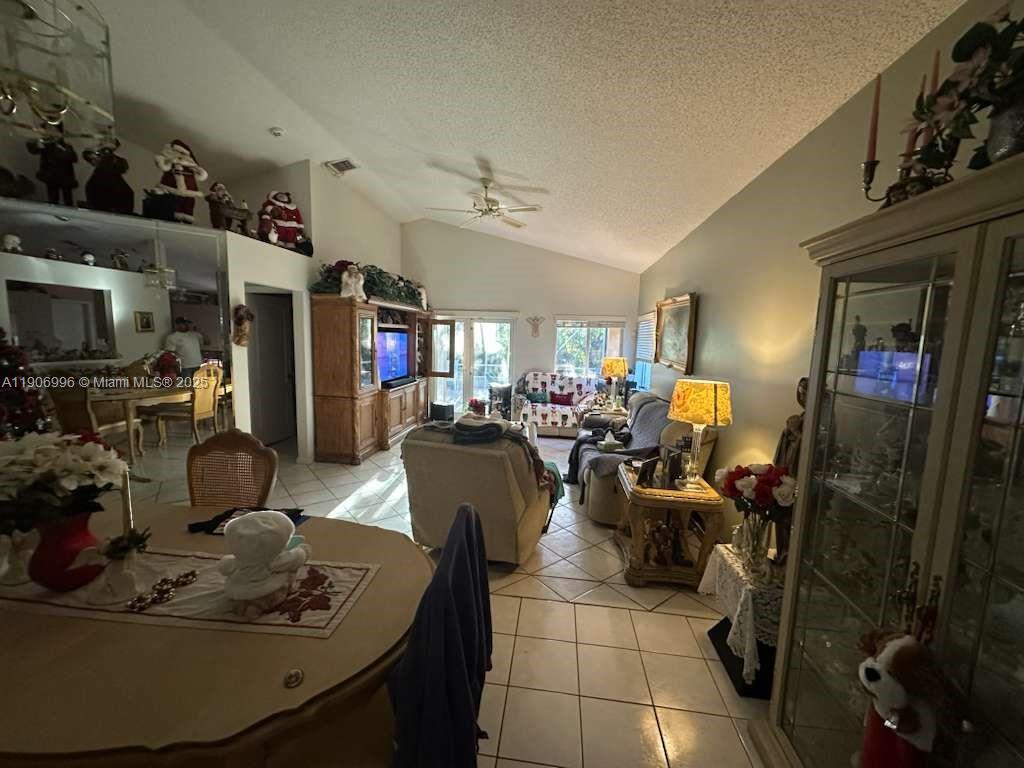 CENTRAL PARK LAKE - Residential