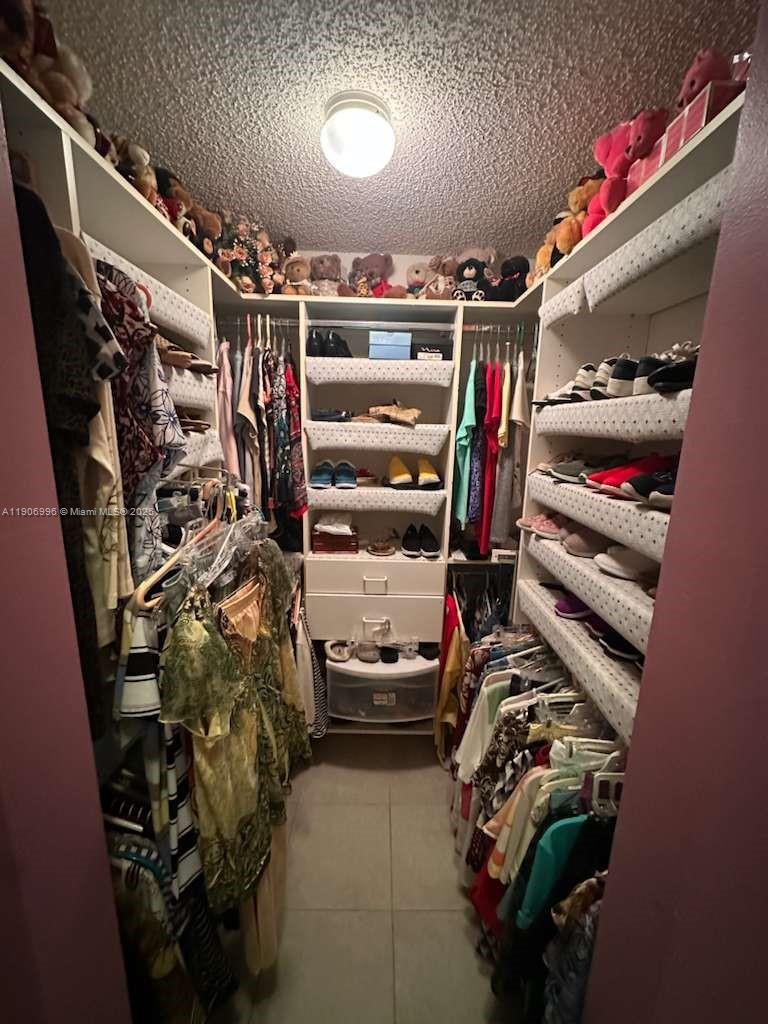 CENTRAL PARK LAKE - Residential