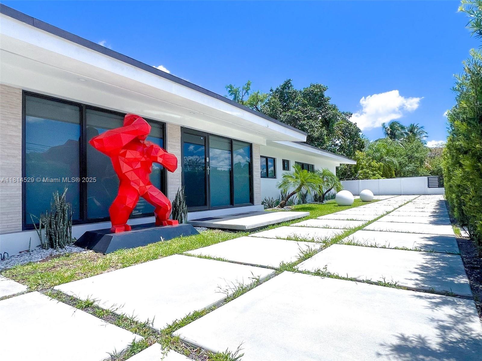 6025 SW 72nd Ave -