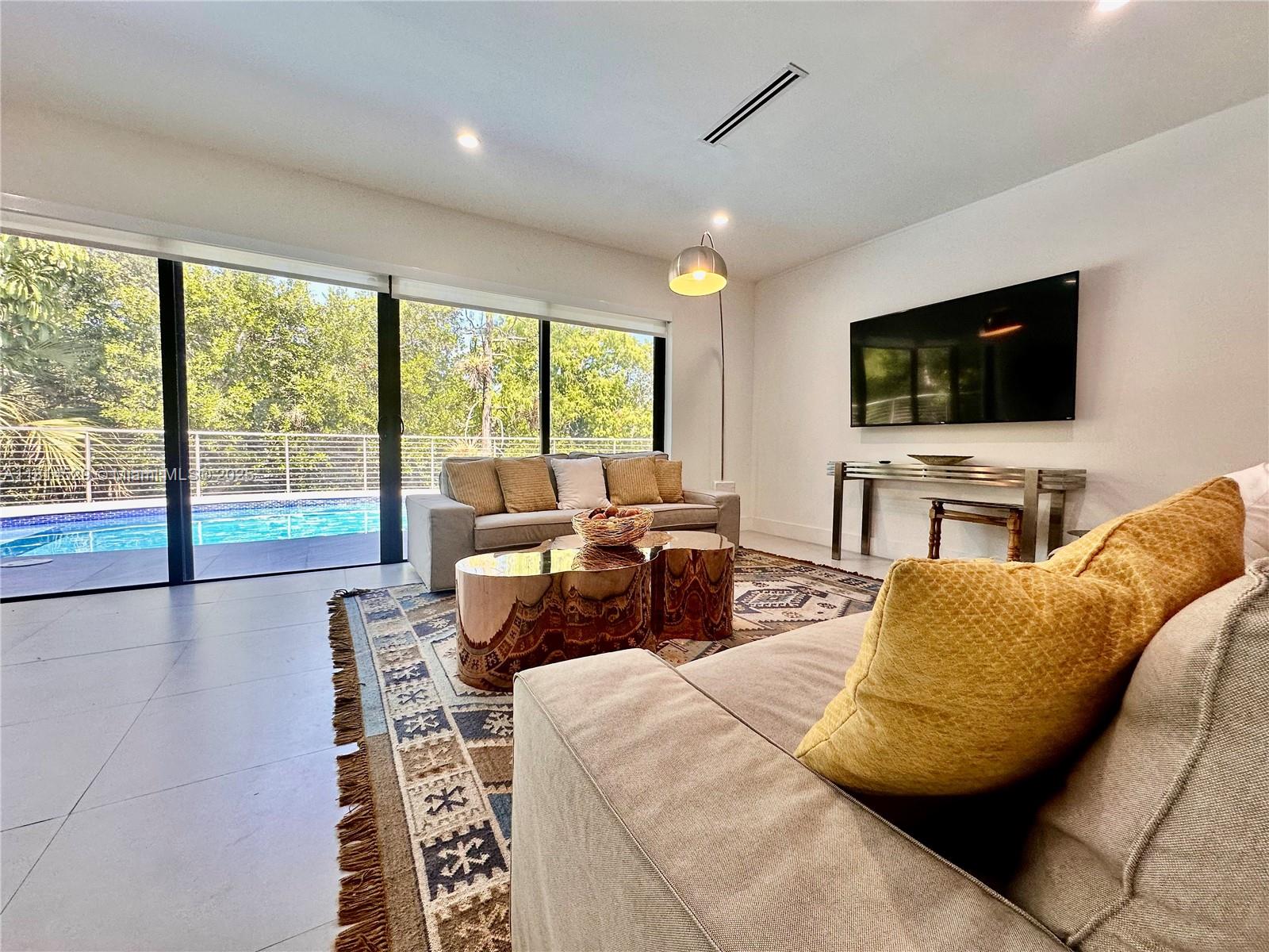 SOUTHLAND HOMES PK - Residential Lease