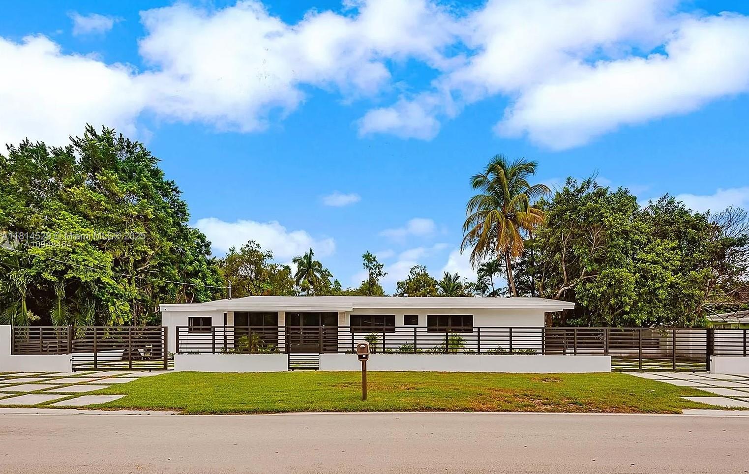 6025 SW 72nd Ave -
