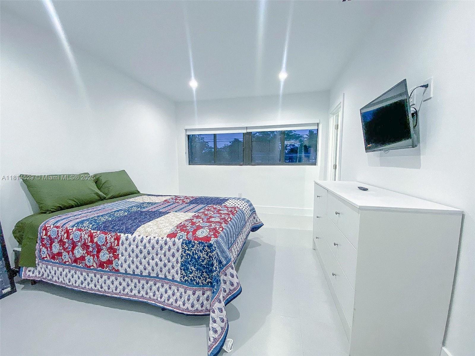 SOUTHLAND HOMES PK - Residential Lease