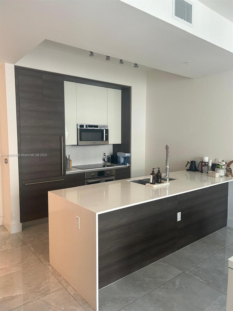 MERRICK MANOR CONDO - Residential