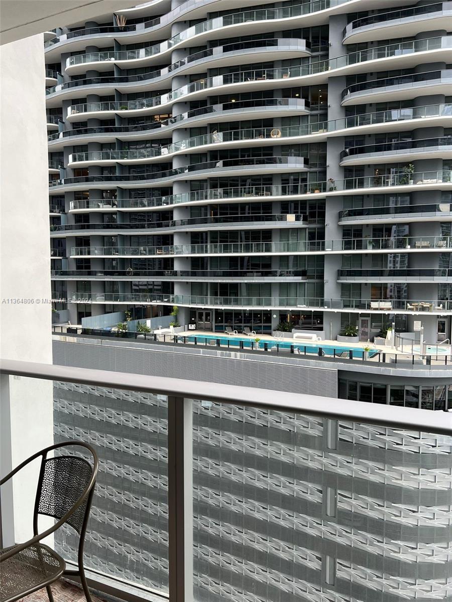 1010 Brickell Ave 2010