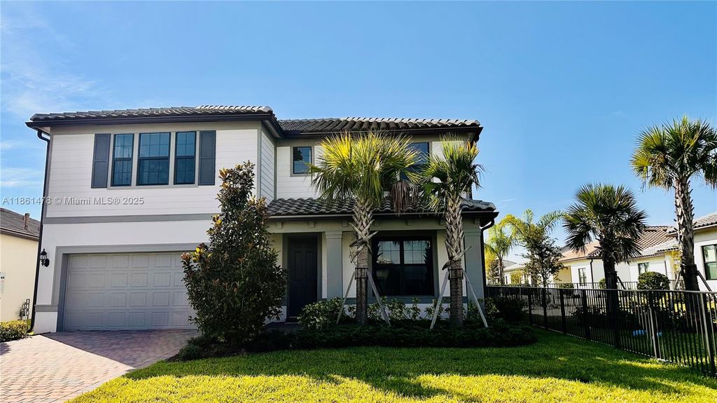 Photo of 427 SE Vallarta Dr, Port St Lucie, FL 34984 (MLS # A11861478)