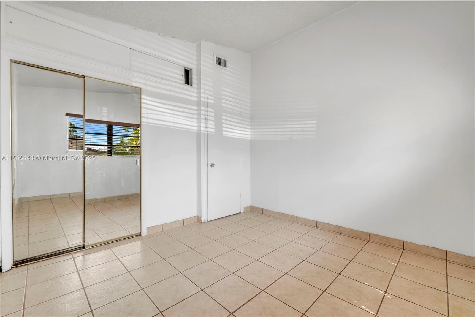 INGLESIDE PARK - Residential