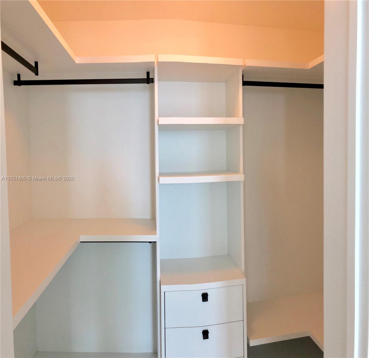 GRAN PARAISO CONDO - Residential