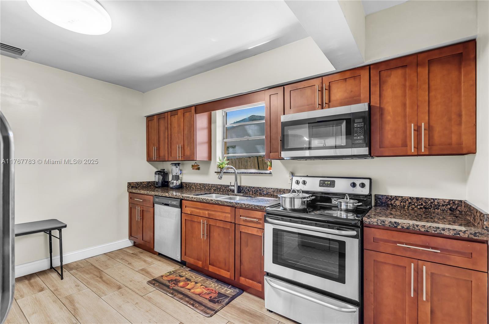 LINWOOD GARDENS - Residential