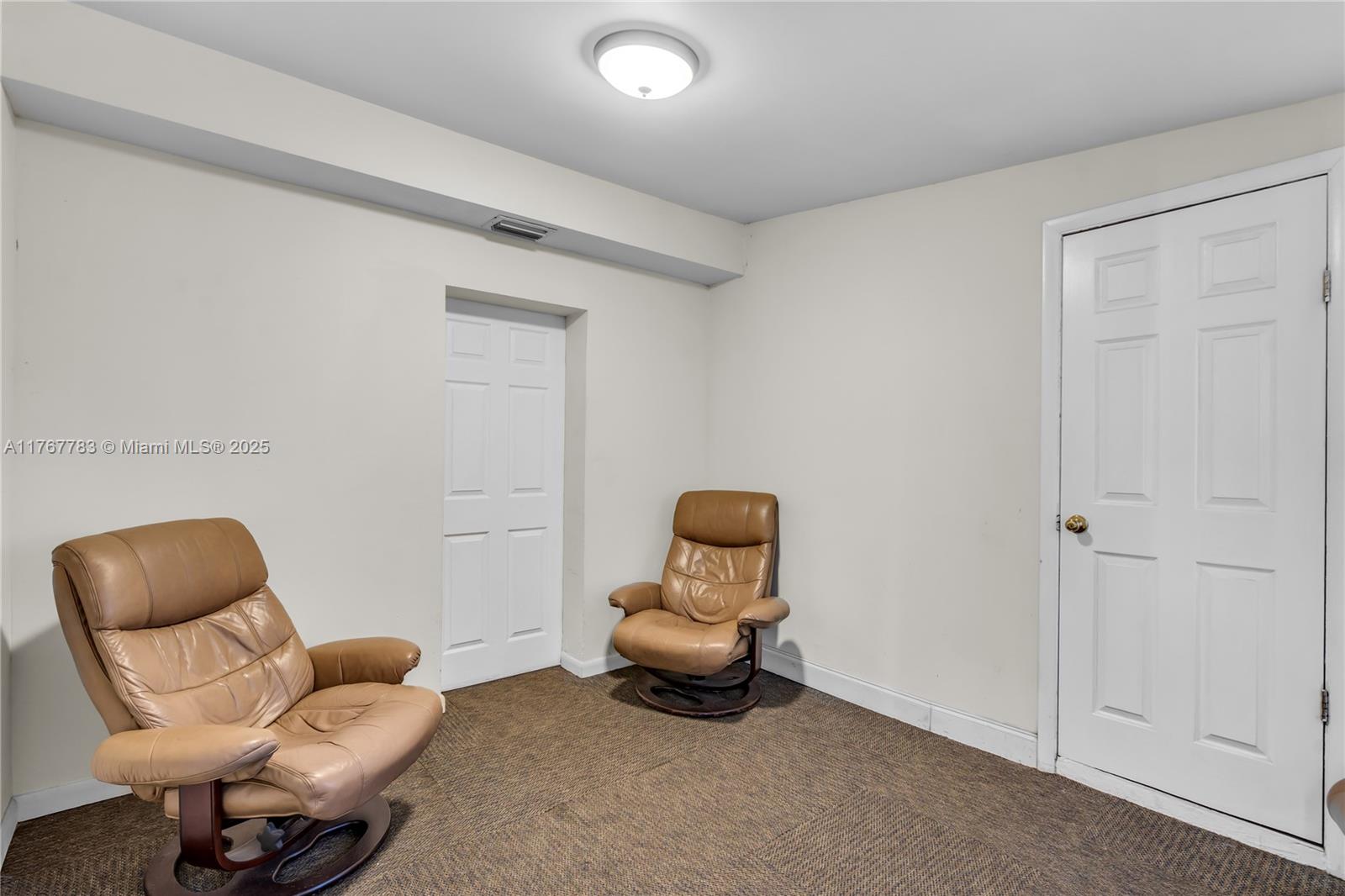 LINWOOD GARDENS - Residential