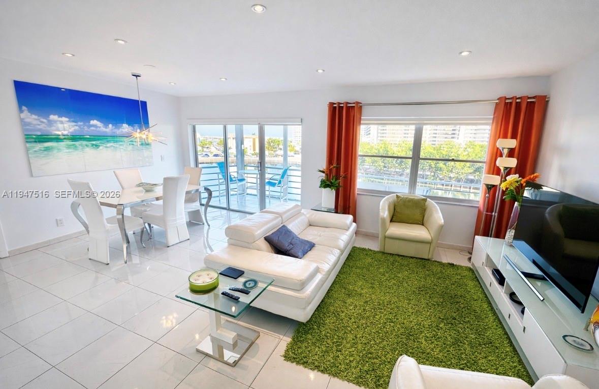 FAIRWAYS RIVIERA NORTH CO - Residential