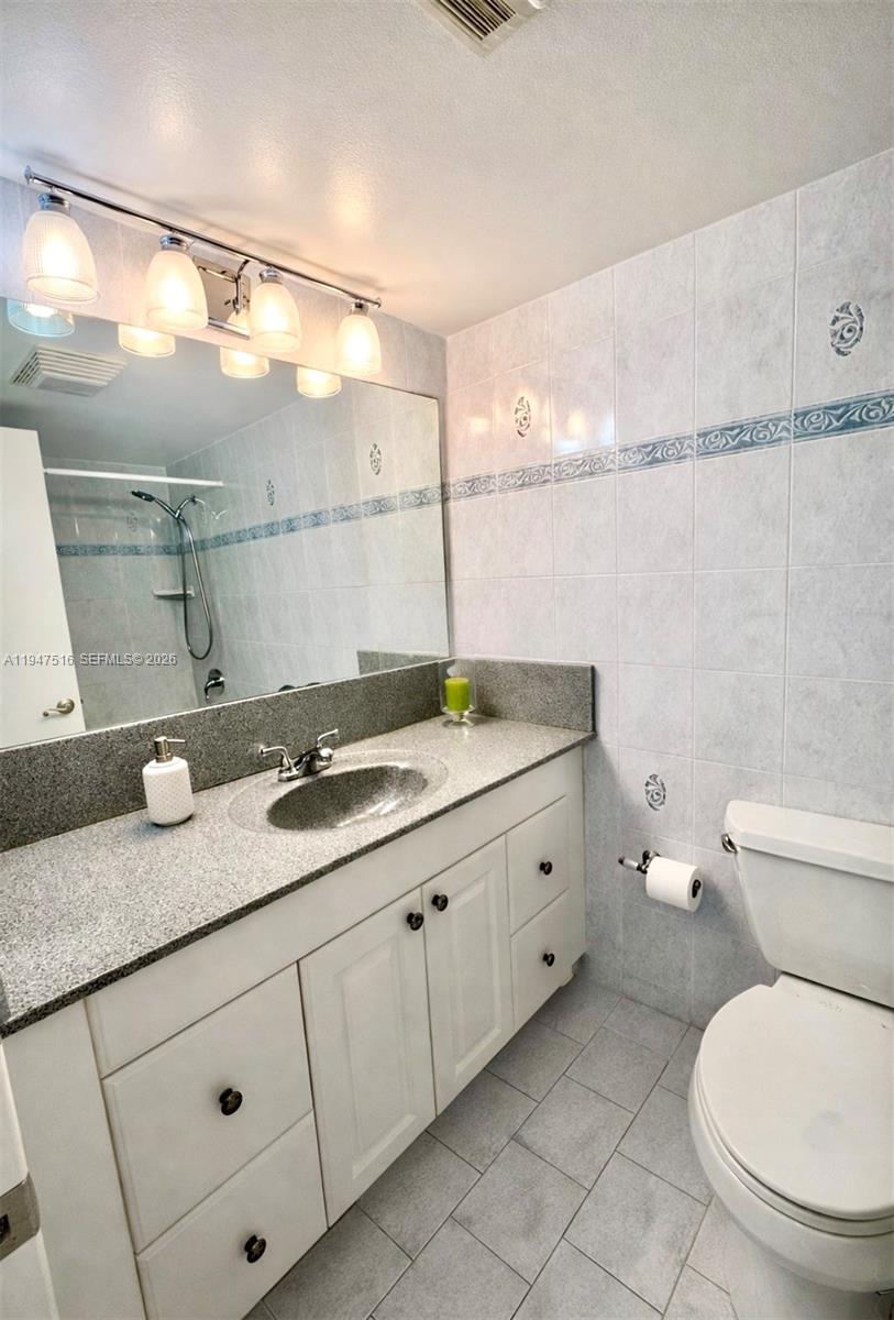 FAIRWAYS RIVIERA NORTH CO - Residential