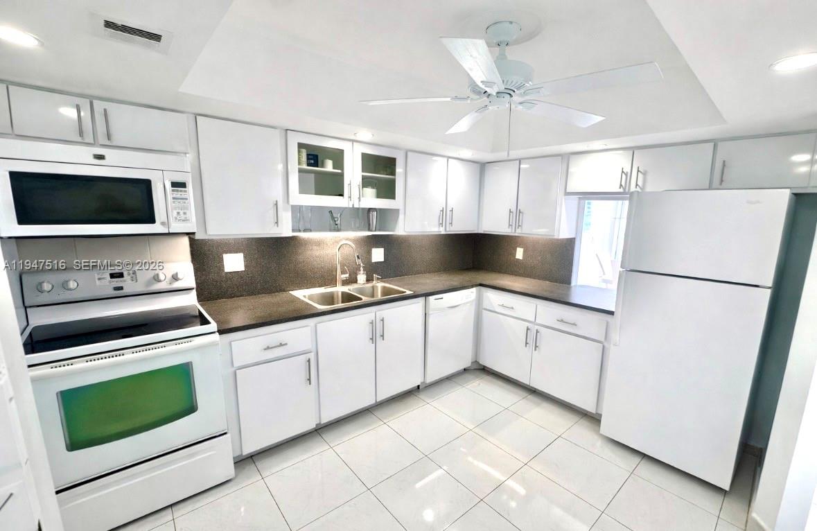 FAIRWAYS RIVIERA NORTH CO - Residential